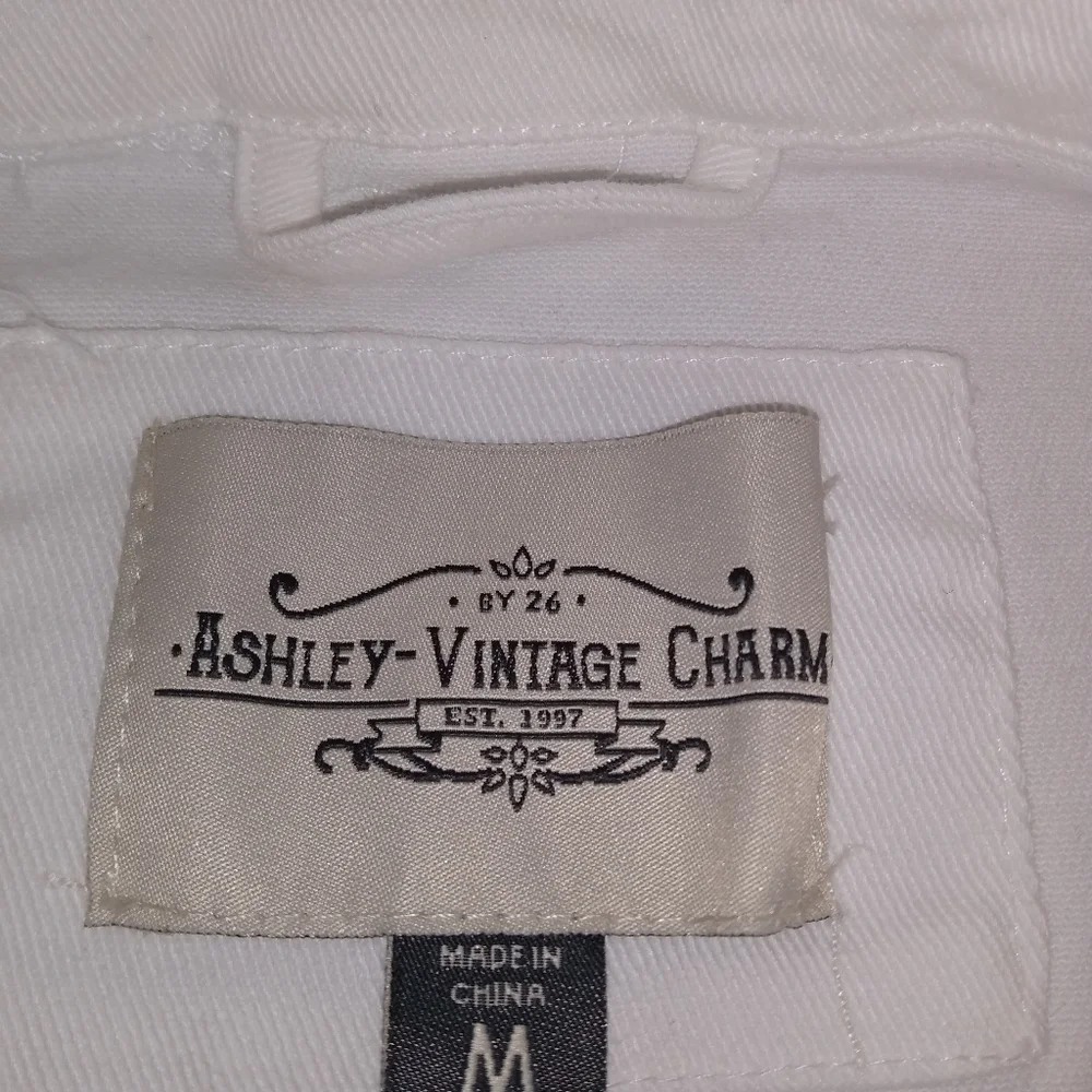 🛍️ Ashley Vintage Charm Designer Stretch Denim Jacket 🧥 (M) - Picture 9 of 10